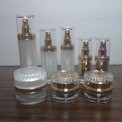 Pearl 15g 30g 50g plastik putih PMMA acrylic emas cap pematakan kosmetik produsen toples krim grosir